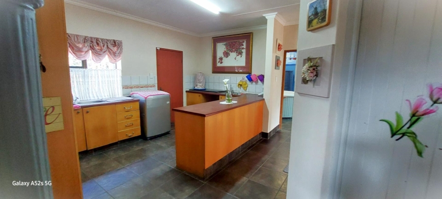 6 Bedroom Property for Sale in West Bank Eastern Cape